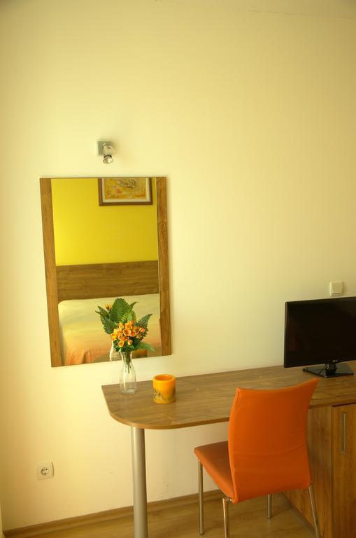 Hotel Sany Primorsko Habitación foto