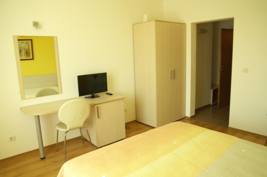 Hotel Sany Primorsko Habitación foto